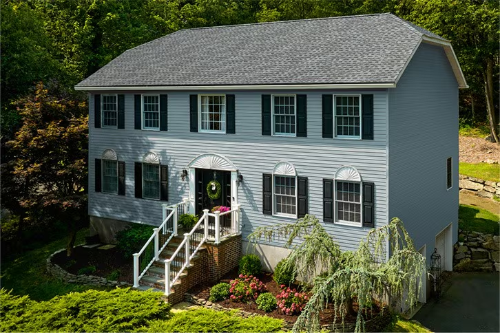 Home finished with GAF Timberline HDZ architectural shingles